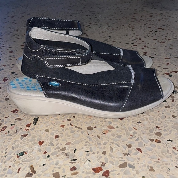 CLOUD Caliber Slingback Sandal with ankle straps - Picture 2 of 6